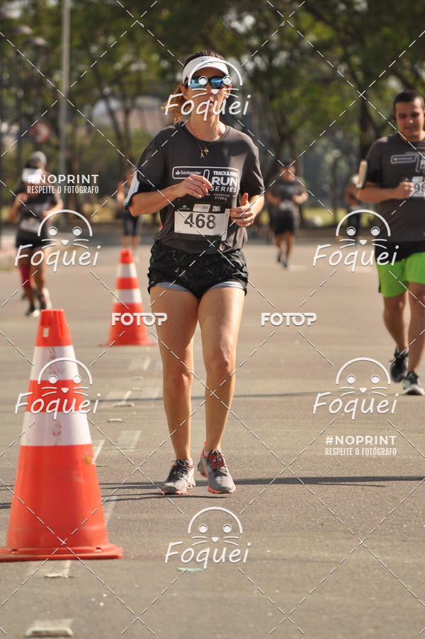 Buy your photos of the eventSantander Track&Field  Run Series - Shopping Vitria on Fotop
