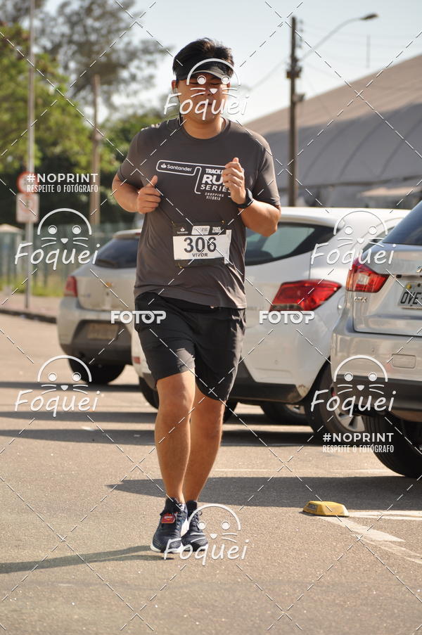 Buy your photos of the eventSantander Track&Field  Run Series - Shopping Vitria on Fotop