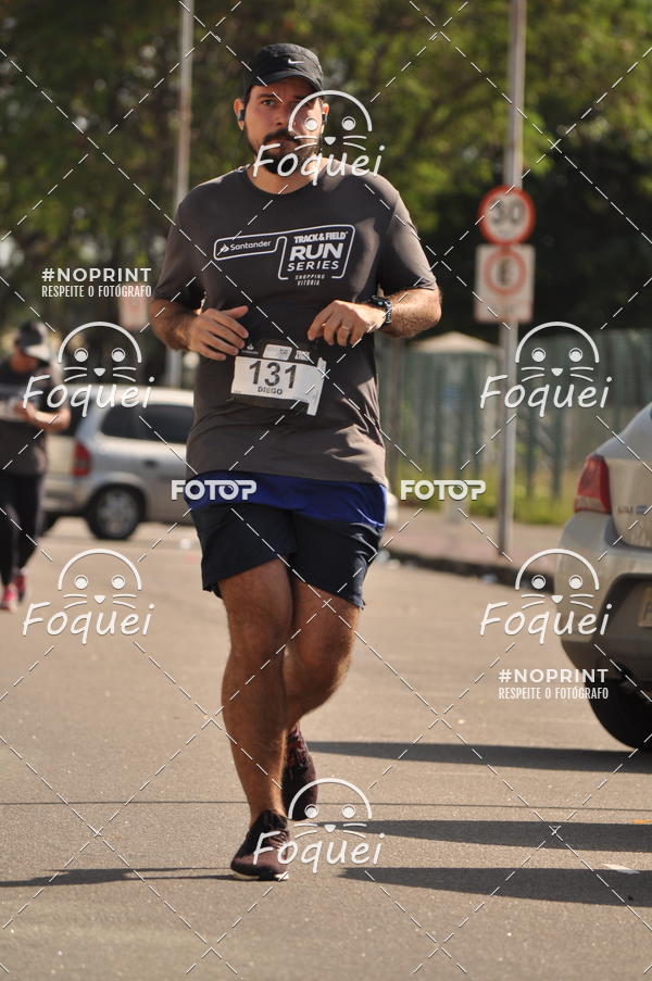 Buy your photos of the eventSantander Track&Field  Run Series - Shopping Vitria on Fotop