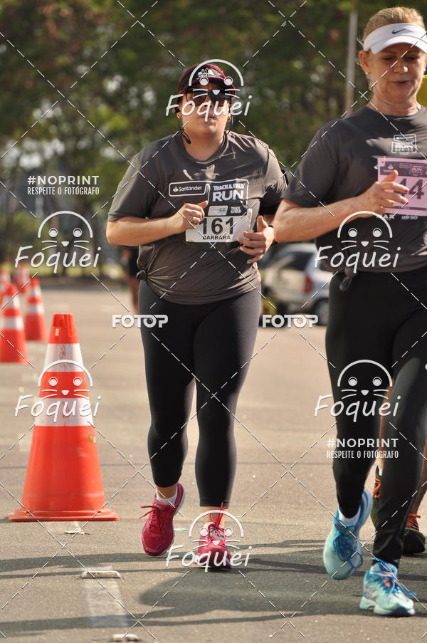 Buy your photos of the eventSantander Track&Field  Run Series - Shopping Vitria on Fotop