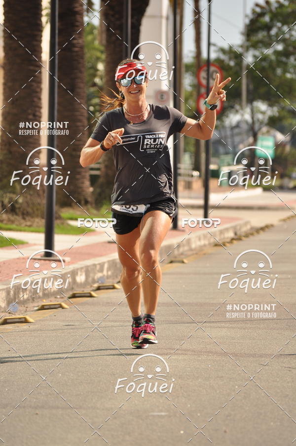 Buy your photos of the eventSantander Track&Field  Run Series - Shopping Vitria on Fotop