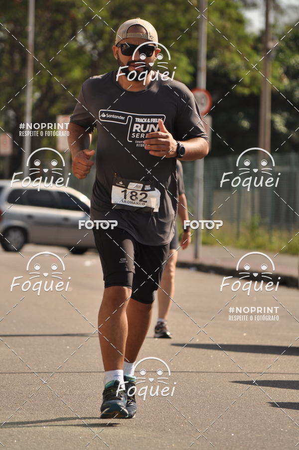Buy your photos of the eventSantander Track&Field  Run Series - Shopping Vitria on Fotop
