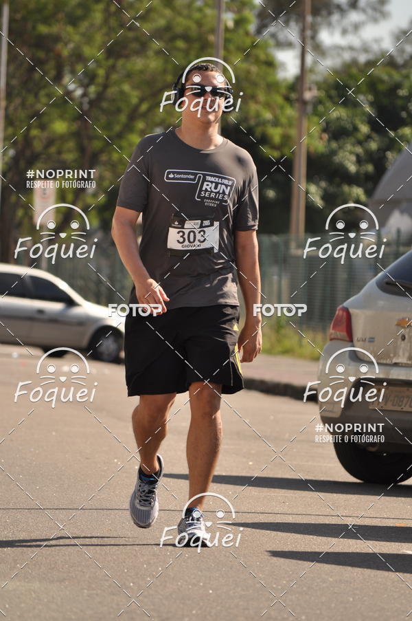 Buy your photos of the eventSantander Track&Field  Run Series - Shopping Vitria on Fotop