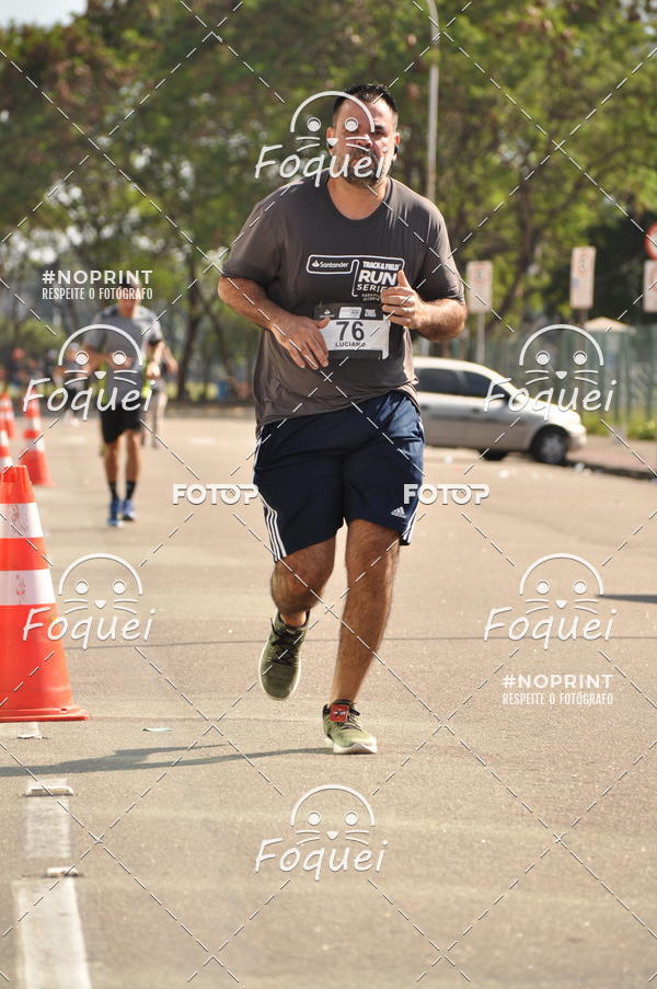 Buy your photos of the eventSantander Track&Field  Run Series - Shopping Vitria on Fotop