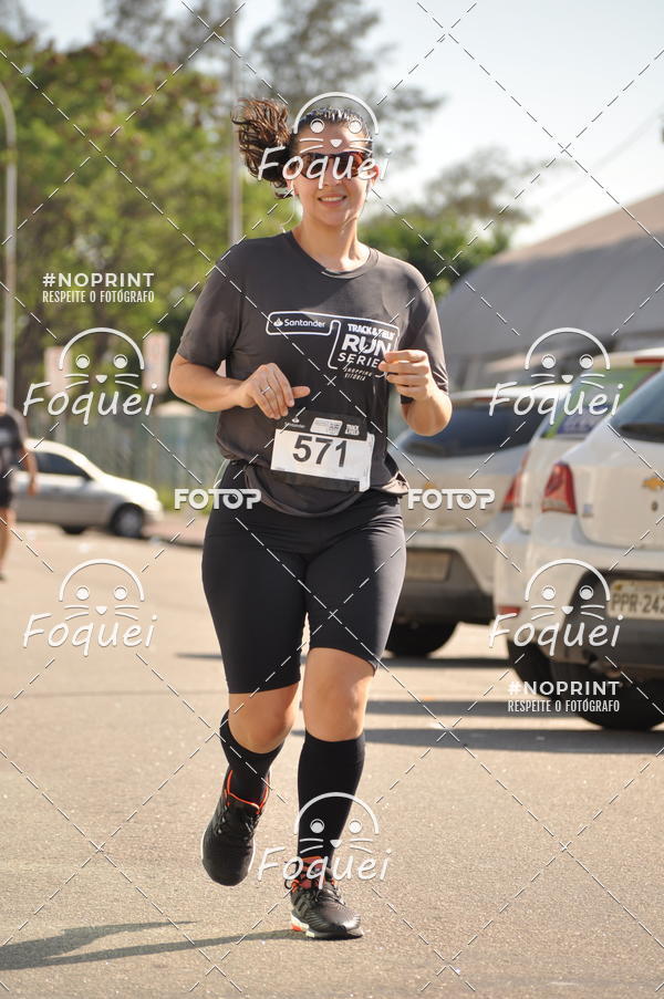 Buy your photos of the eventSantander Track&Field  Run Series - Shopping Vitria on Fotop