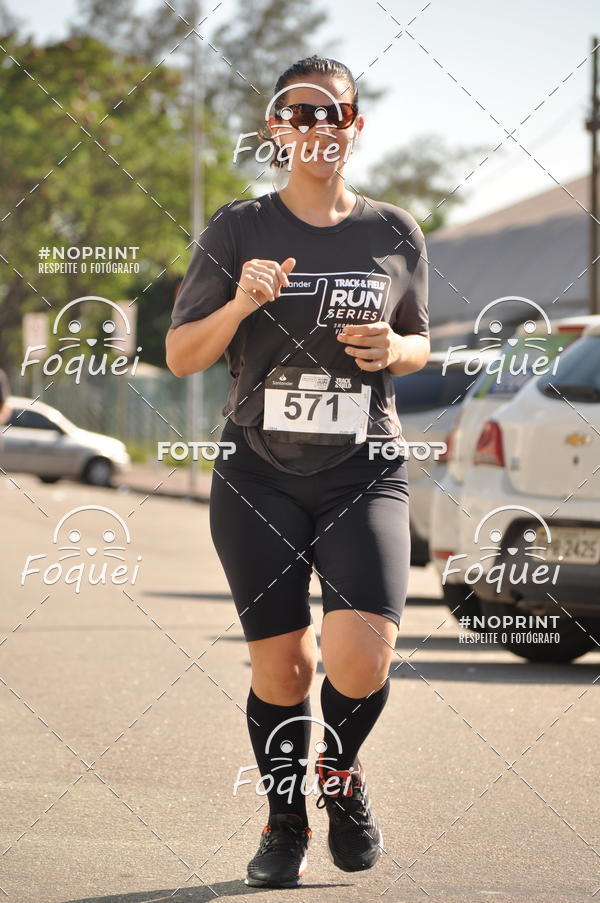 Buy your photos of the eventSantander Track&Field  Run Series - Shopping Vitria on Fotop