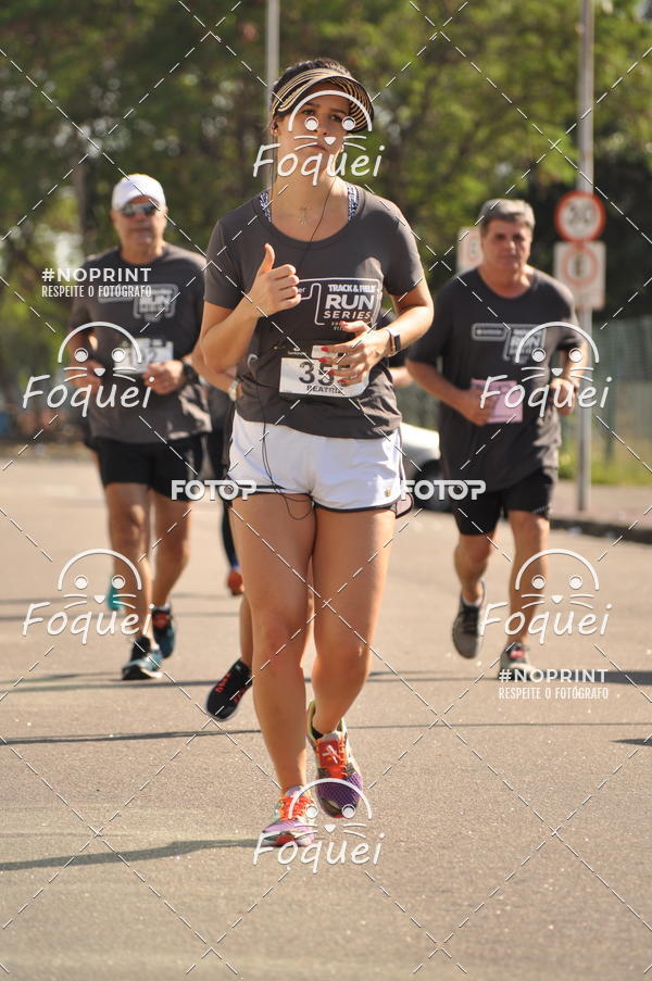 Buy your photos of the eventSantander Track&Field  Run Series - Shopping Vitria on Fotop