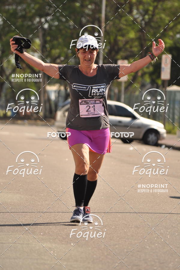 Buy your photos of the eventSantander Track&Field  Run Series - Shopping Vitria on Fotop