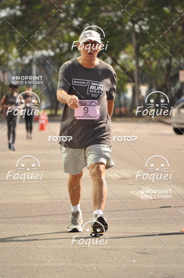 Buy your photos of the eventSantander Track&Field  Run Series - Shopping Vitria on Fotop