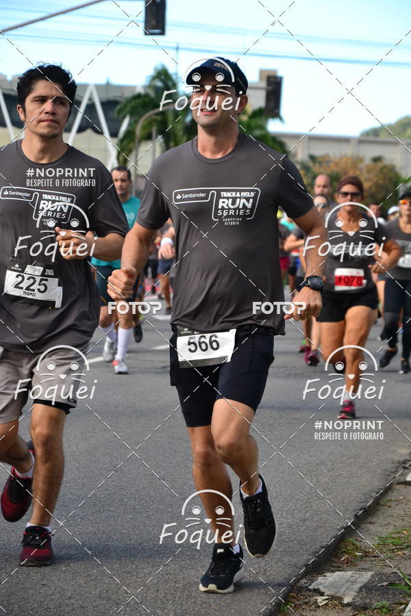 Buy your photos of the eventSantander Track&Field  Run Series - Shopping Vitria on Fotop