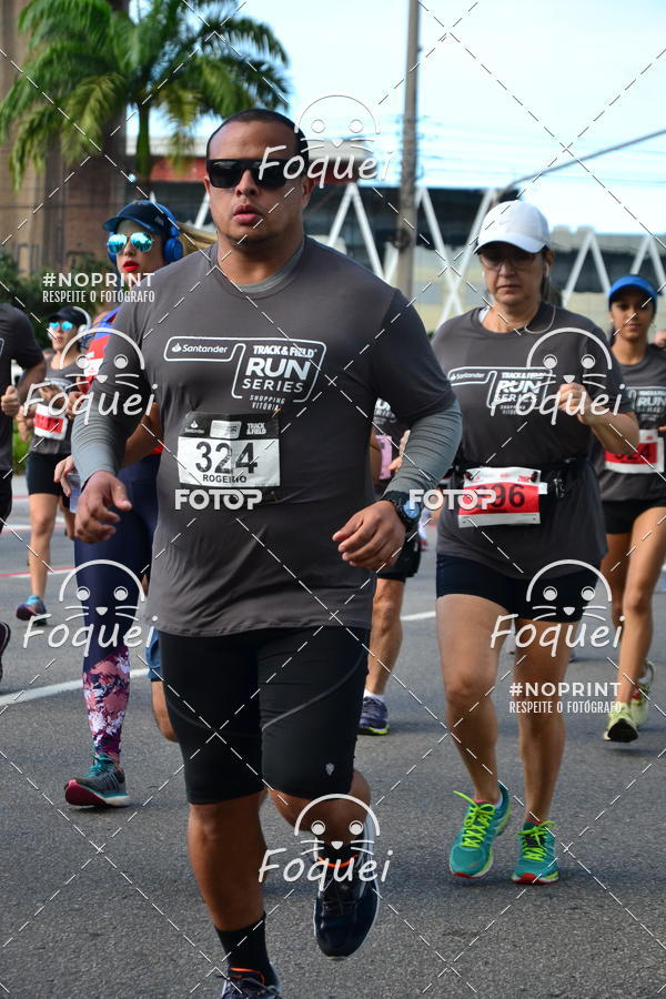 Buy your photos of the eventSantander Track&Field  Run Series - Shopping Vitria on Fotop