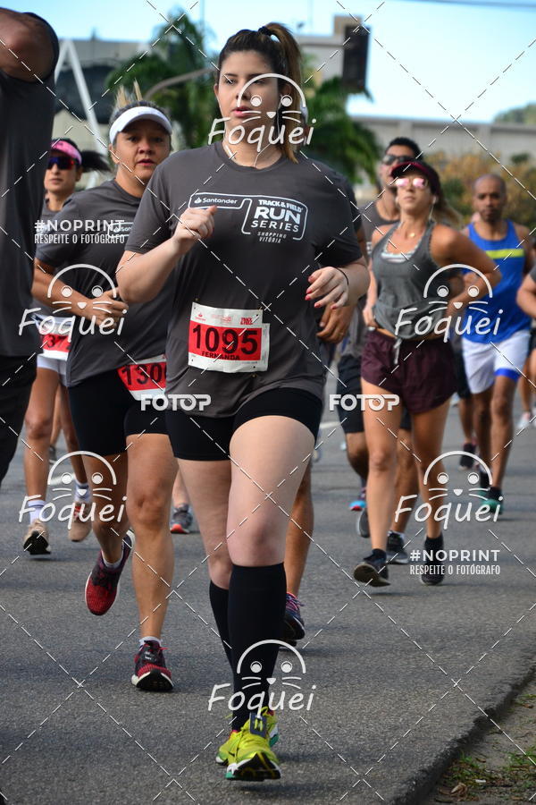 Buy your photos of the eventSantander Track&Field  Run Series - Shopping Vitria on Fotop