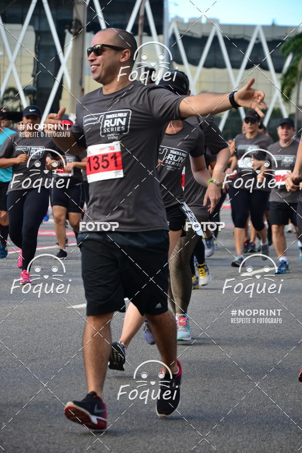 Buy your photos of the eventSantander Track&Field  Run Series - Shopping Vitria on Fotop