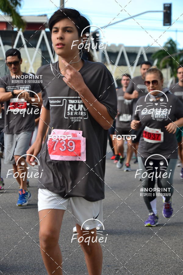 Buy your photos of the eventSantander Track&Field  Run Series - Shopping Vitria on Fotop