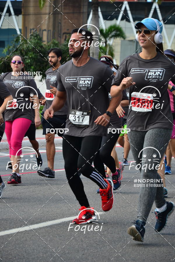 Buy your photos of the eventSantander Track&Field  Run Series - Shopping Vitria on Fotop