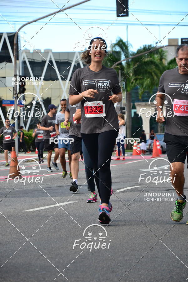 Buy your photos of the eventSantander Track&Field  Run Series - Shopping Vitria on Fotop