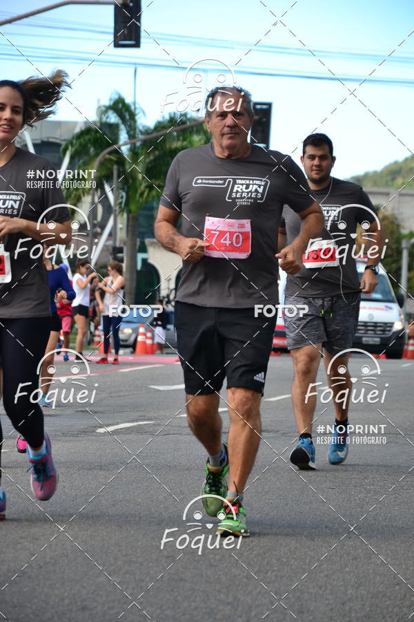 Buy your photos of the eventSantander Track&Field  Run Series - Shopping Vitria on Fotop