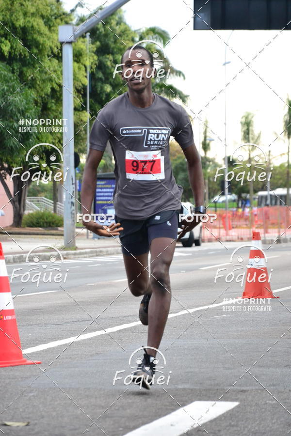 Buy your photos of the eventSantander Track&Field  Run Series - Shopping Vitria on Fotop