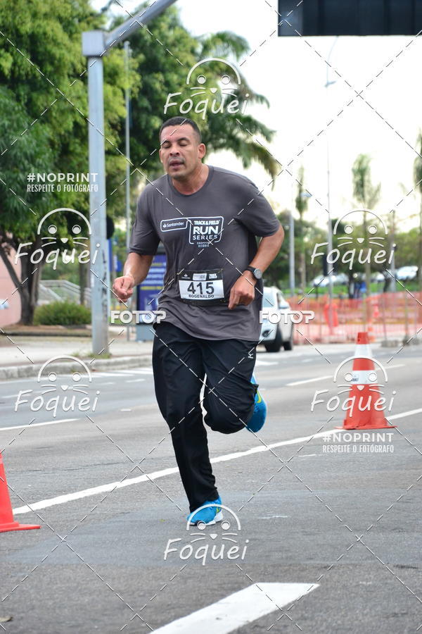 Buy your photos of the eventSantander Track&Field  Run Series - Shopping Vitria on Fotop