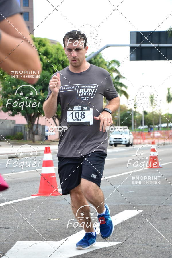 Buy your photos of the eventSantander Track&Field  Run Series - Shopping Vitria on Fotop