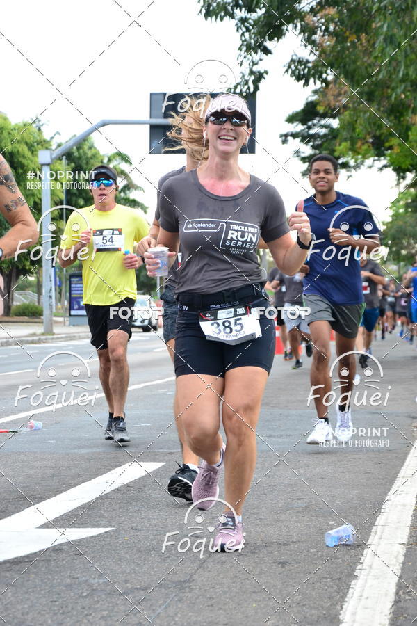 Buy your photos of the eventSantander Track&Field  Run Series - Shopping Vitria on Fotop