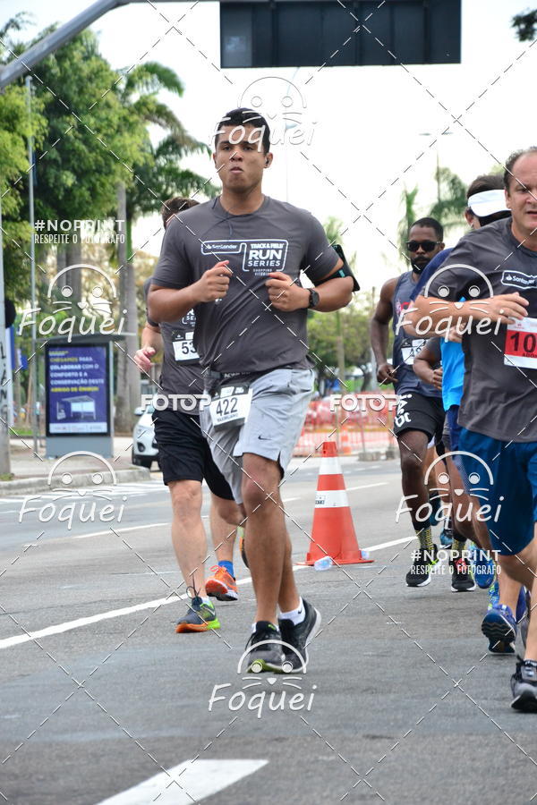 Buy your photos of the eventSantander Track&Field  Run Series - Shopping Vitria on Fotop