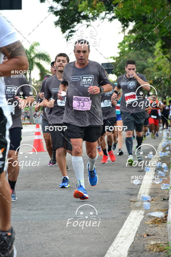 Buy your photos of the eventSantander Track&Field  Run Series - Shopping Vitria on Fotop