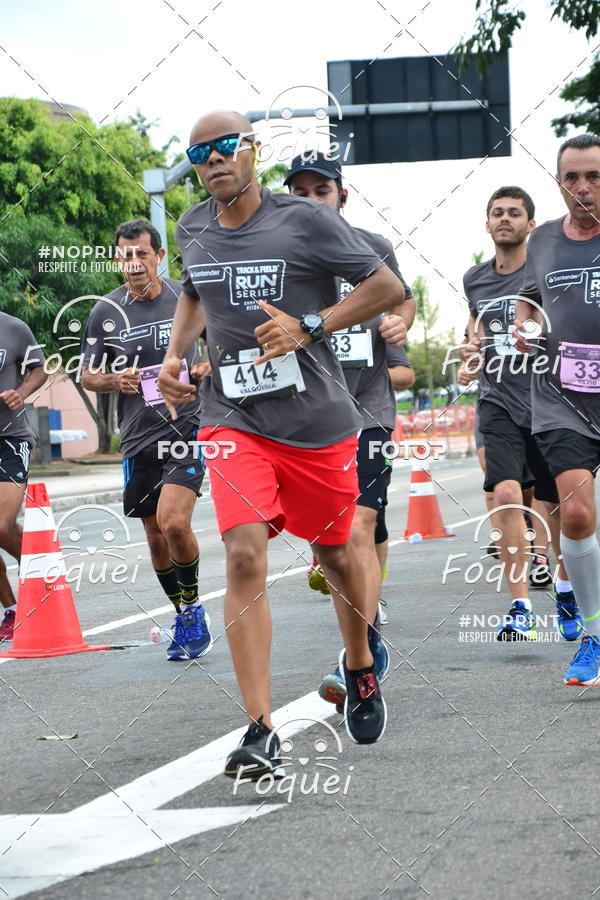 Buy your photos of the eventSantander Track&Field  Run Series - Shopping Vitria on Fotop