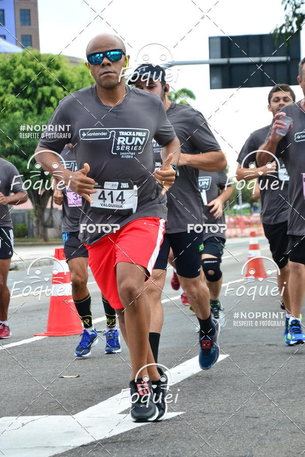 Buy your photos of the eventSantander Track&Field  Run Series - Shopping Vitria on Fotop