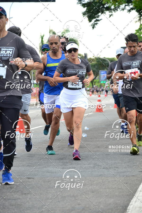 Buy your photos of the eventSantander Track&Field  Run Series - Shopping Vitria on Fotop