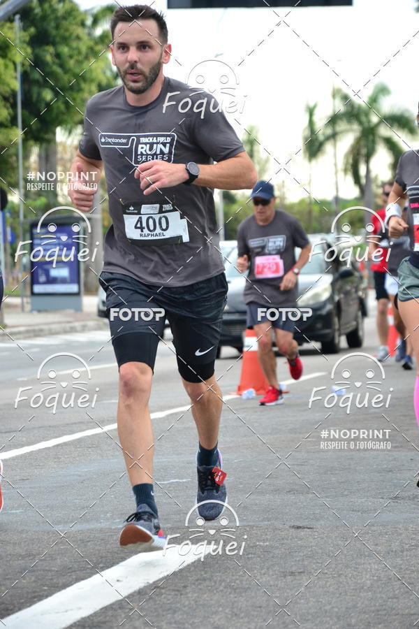 Buy your photos of the eventSantander Track&Field  Run Series - Shopping Vitria on Fotop