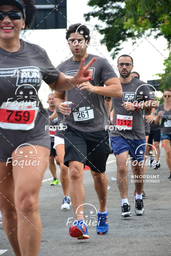 Buy your photos of the eventSantander Track&Field  Run Series - Shopping Vitria on Fotop