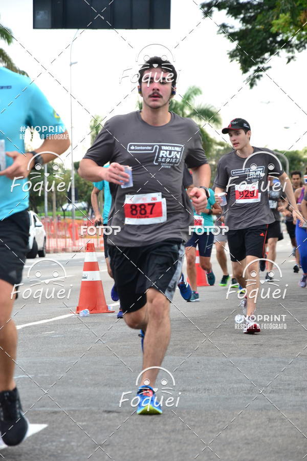 Buy your photos of the eventSantander Track&Field  Run Series - Shopping Vitria on Fotop