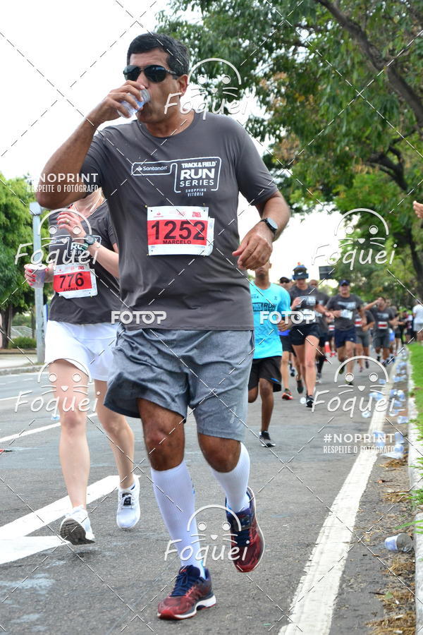 Buy your photos of the eventSantander Track&Field  Run Series - Shopping Vitria on Fotop