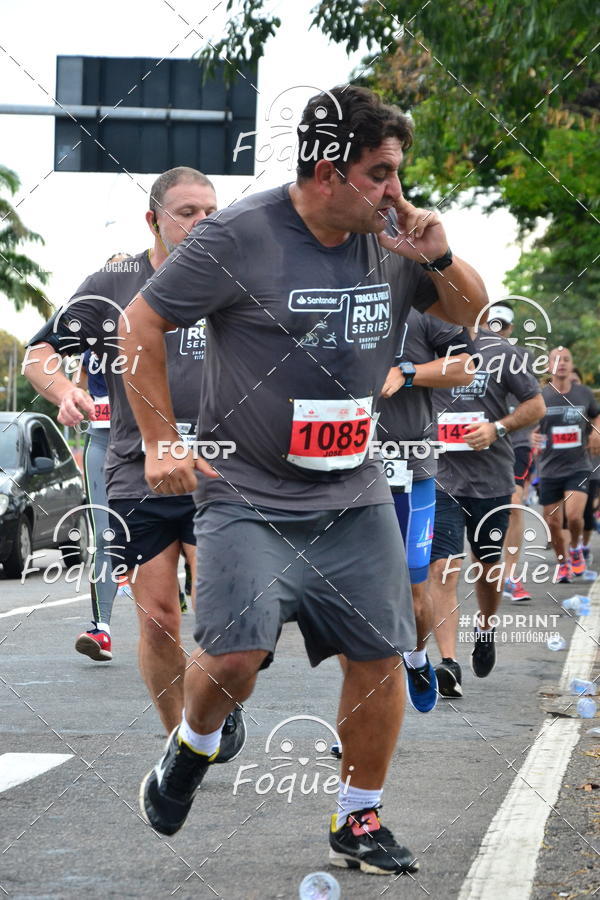 Buy your photos of the eventSantander Track&Field  Run Series - Shopping Vitria on Fotop