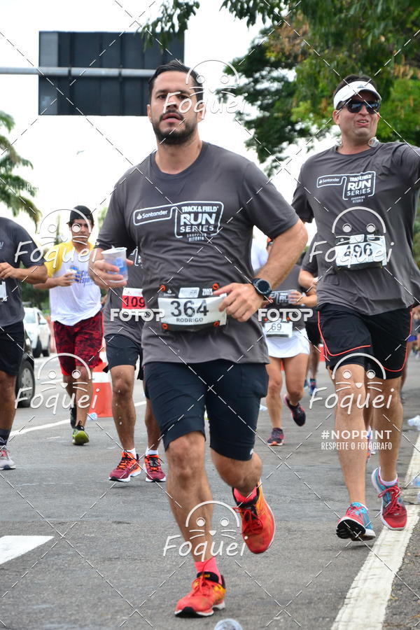 Buy your photos of the eventSantander Track&Field  Run Series - Shopping Vitria on Fotop