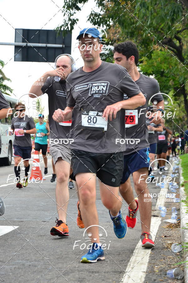 Buy your photos of the eventSantander Track&Field  Run Series - Shopping Vitria on Fotop