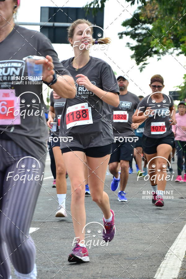 Buy your photos of the eventSantander Track&Field  Run Series - Shopping Vitria on Fotop