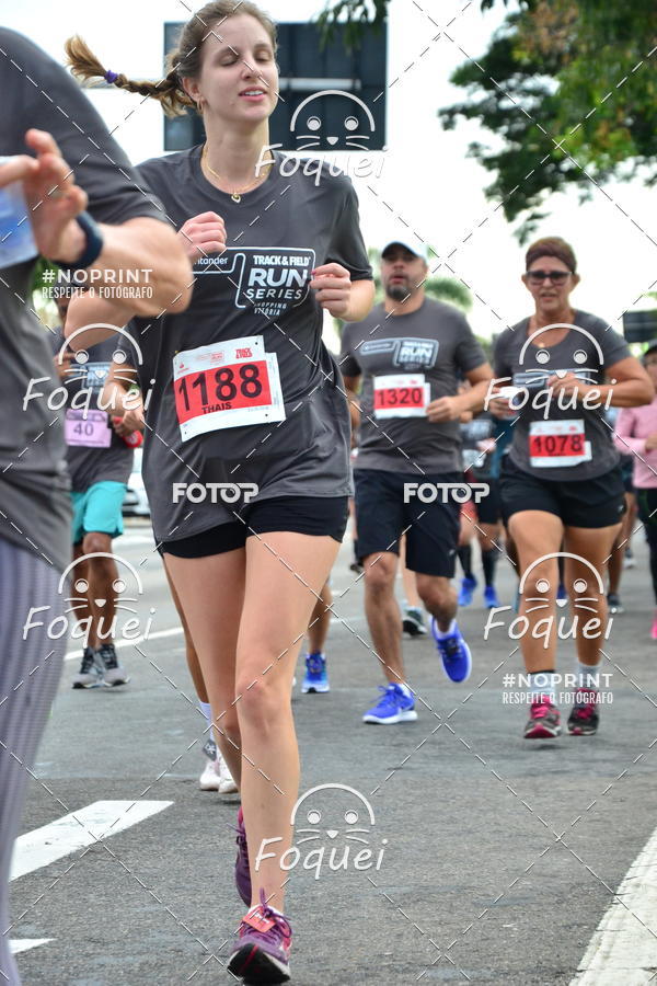 Buy your photos of the eventSantander Track&Field  Run Series - Shopping Vitria on Fotop
