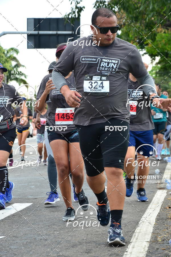 Buy your photos of the eventSantander Track&Field  Run Series - Shopping Vitria on Fotop