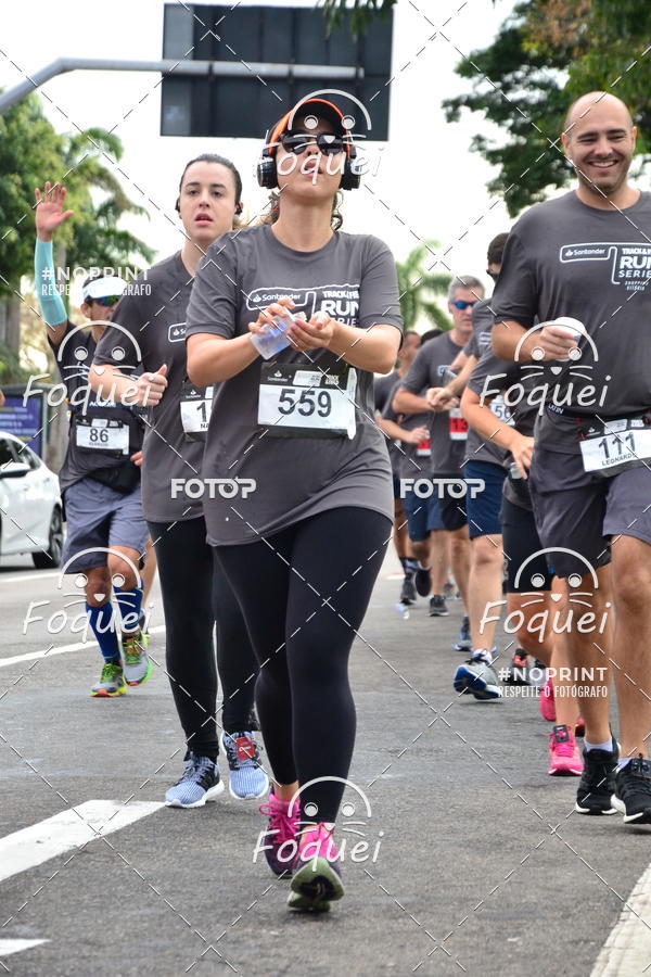 Buy your photos of the eventSantander Track&Field  Run Series - Shopping Vitria on Fotop