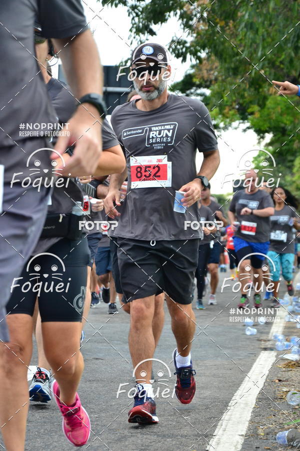 Buy your photos of the eventSantander Track&Field  Run Series - Shopping Vitria on Fotop