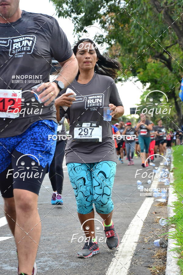 Buy your photos of the eventSantander Track&Field  Run Series - Shopping Vitria on Fotop