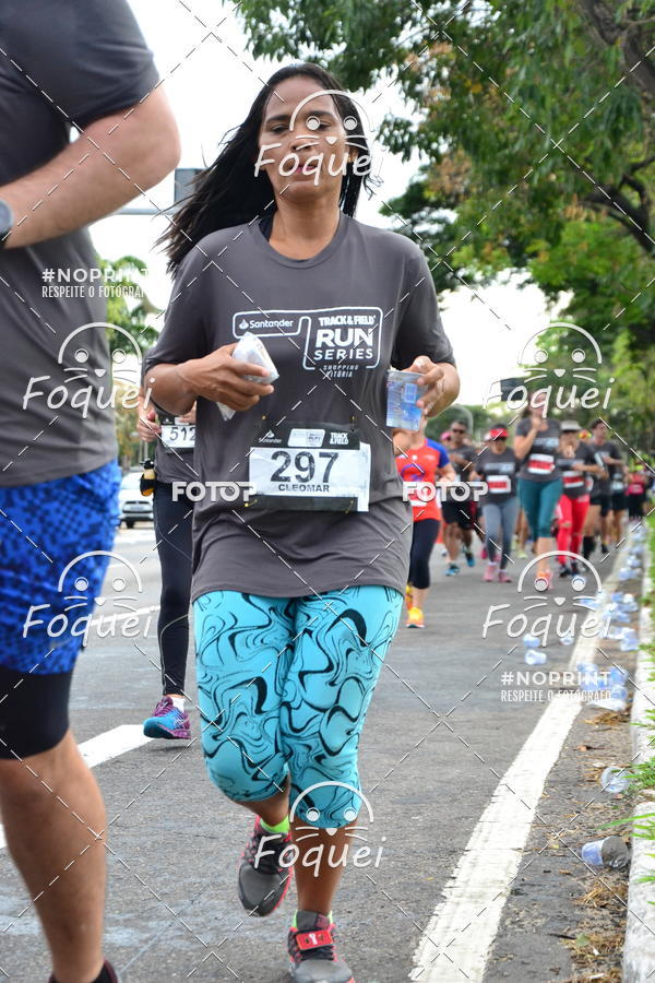 Buy your photos of the eventSantander Track&Field  Run Series - Shopping Vitria on Fotop