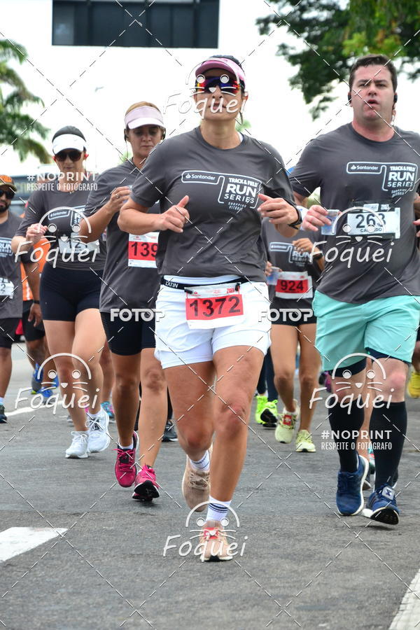 Buy your photos of the eventSantander Track&Field  Run Series - Shopping Vitria on Fotop