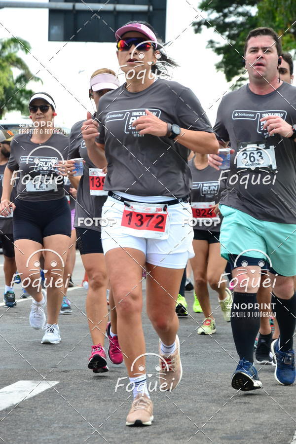 Buy your photos of the eventSantander Track&Field  Run Series - Shopping Vitria on Fotop