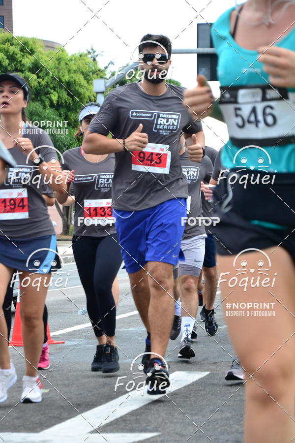 Buy your photos of the eventSantander Track&Field  Run Series - Shopping Vitria on Fotop