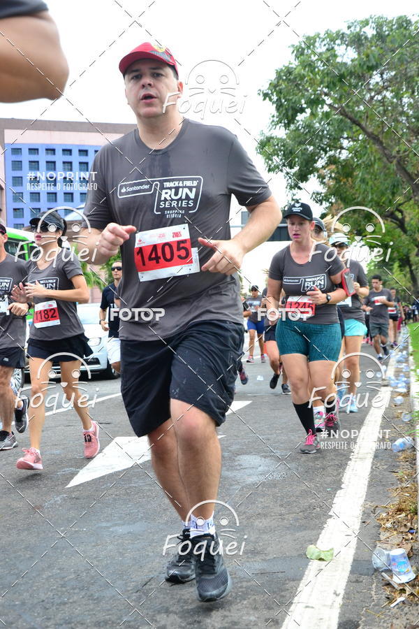 Buy your photos of the eventSantander Track&Field  Run Series - Shopping Vitria on Fotop