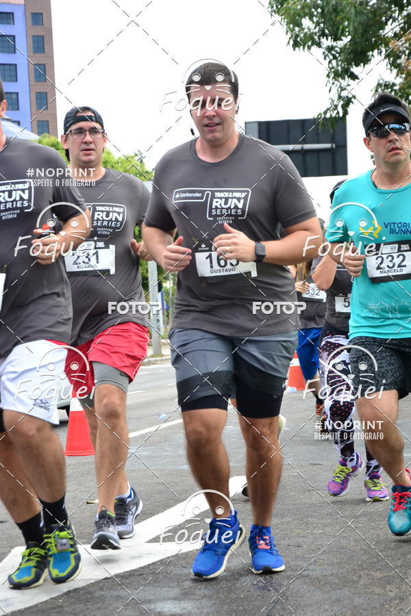 Buy your photos of the eventSantander Track&Field  Run Series - Shopping Vitria on Fotop