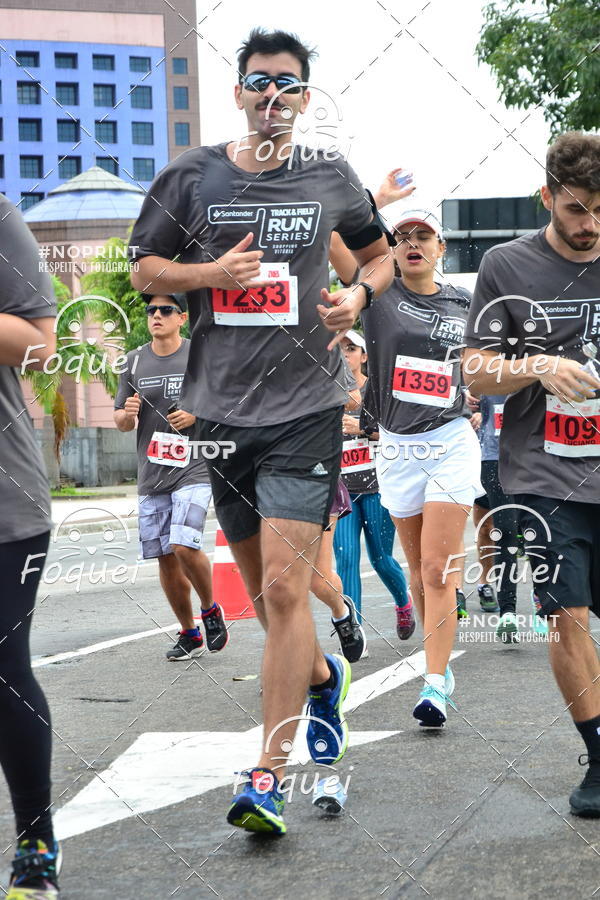 Buy your photos of the eventSantander Track&Field  Run Series - Shopping Vitria on Fotop